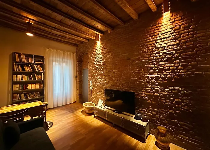 First Moon-Emme Loft